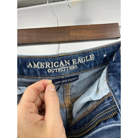 American Eagle Outfitters Super Stretch Distressed Jeans Women's Size 2 Short - Picture 3 of 8